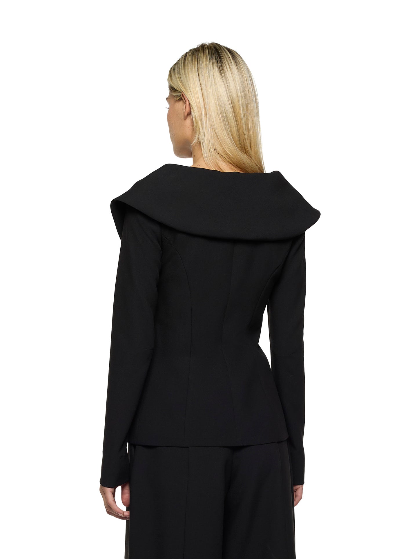 Giacca dal taglio aderente in golden crepe con collo oversize