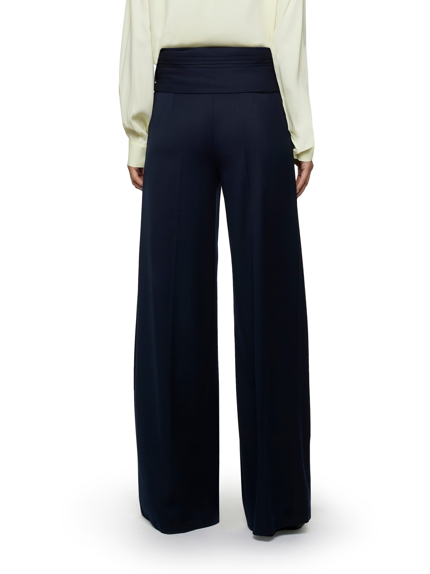 Pantaloni larghi con risvolto in pettinato comfort