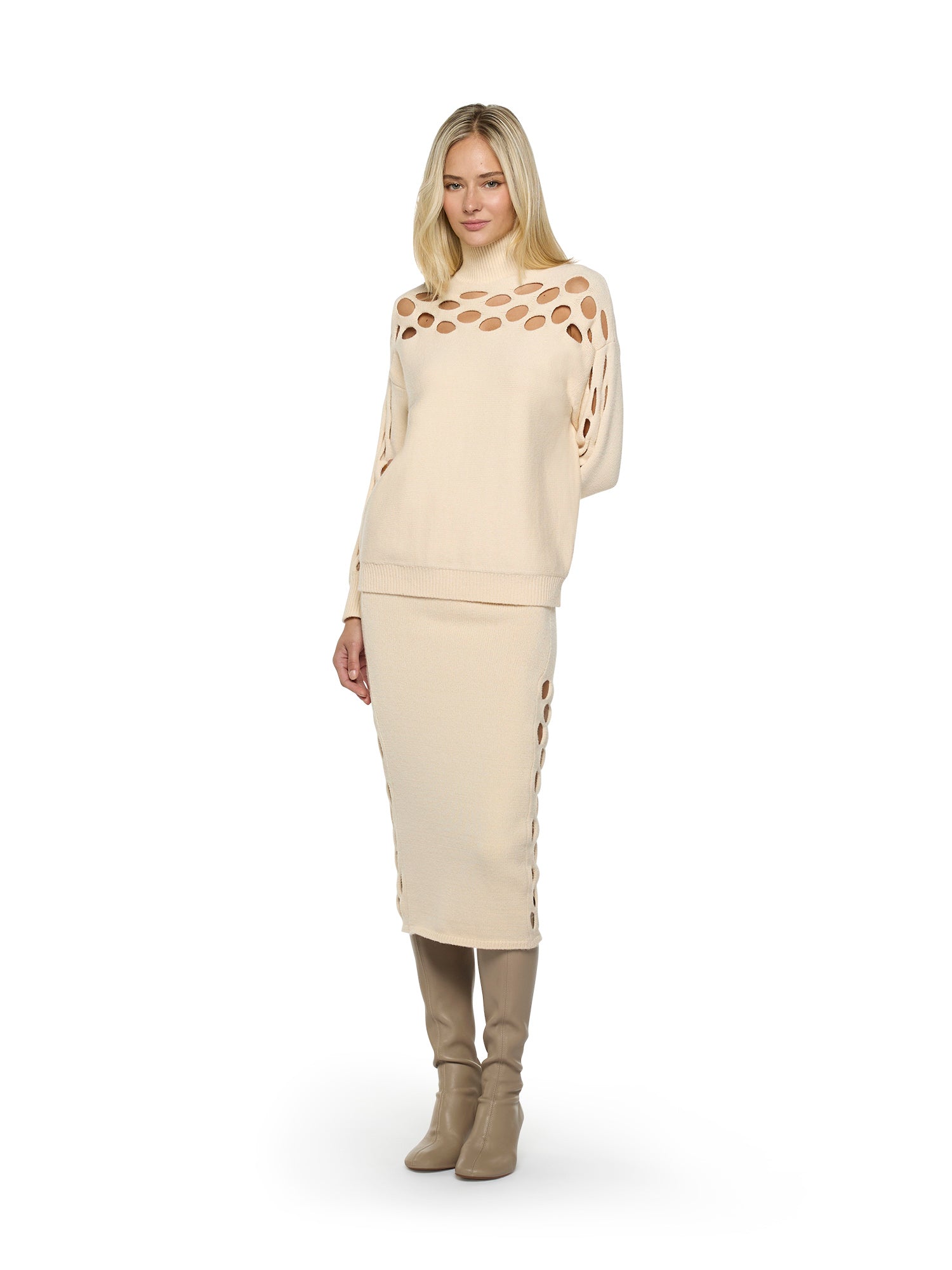 Oversize shirt with cut-out detail