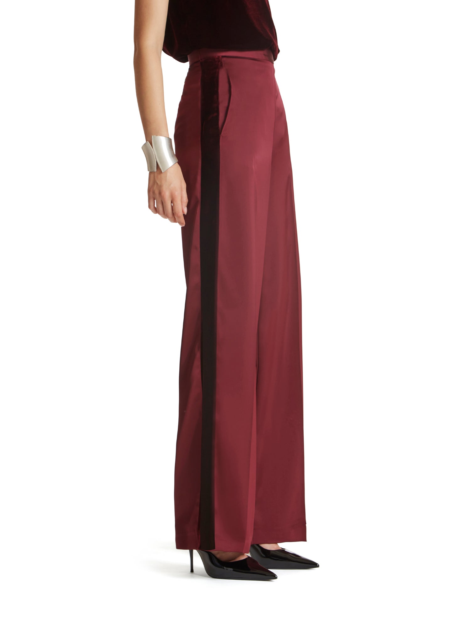 Heavy satin trousers with waistband and velvet stripes