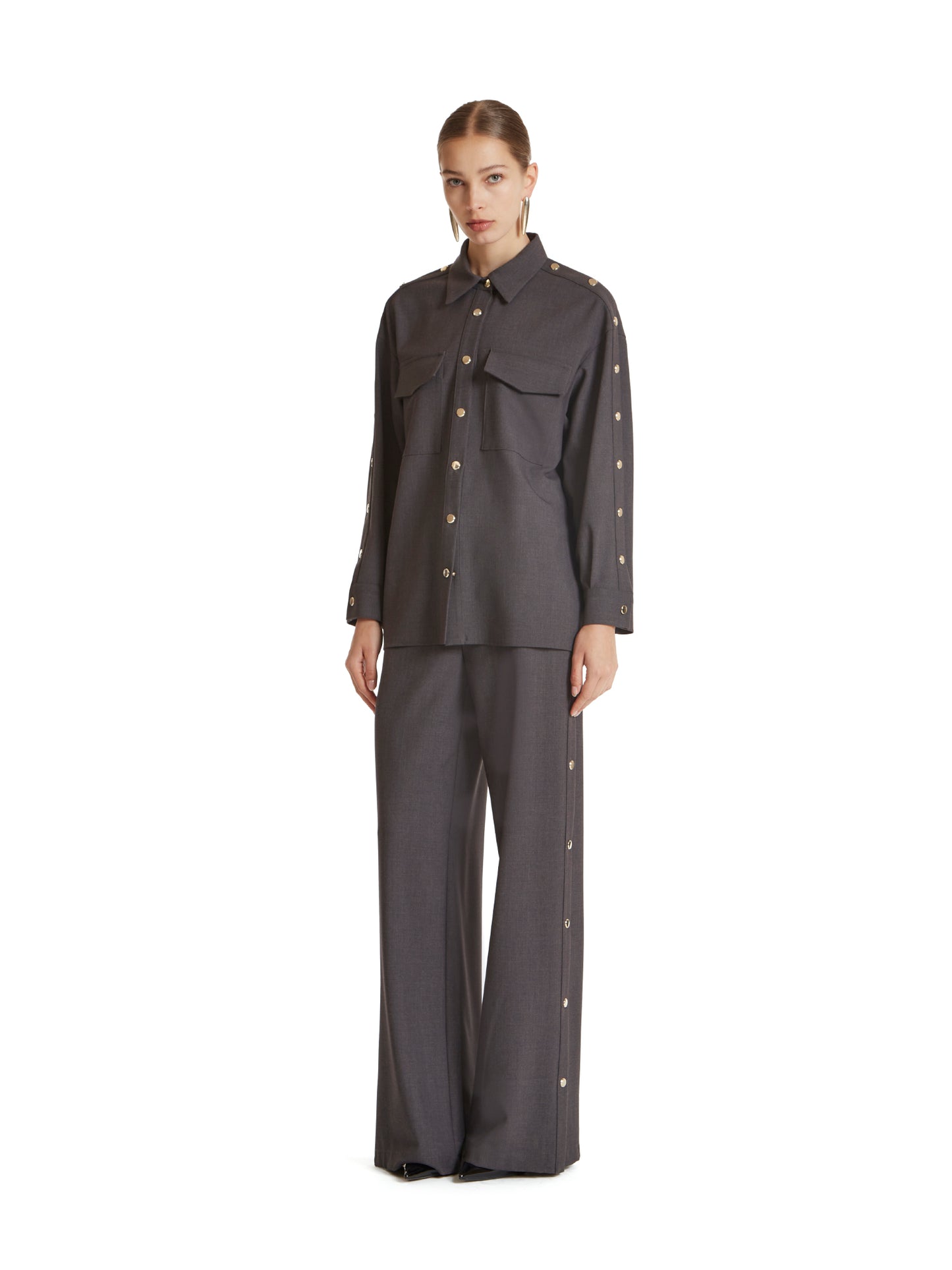 Shirt with snap buttons in transition fabric