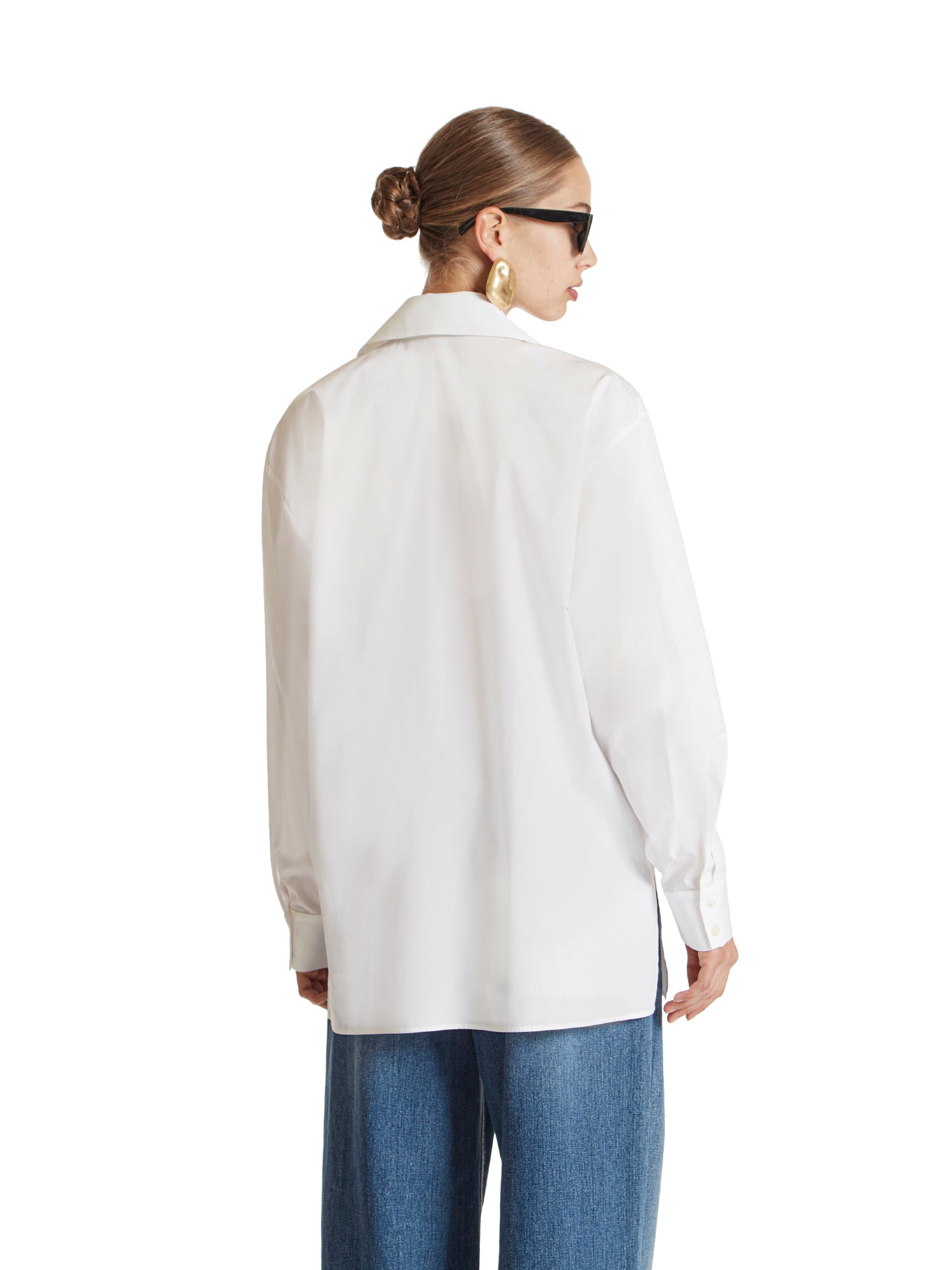 Solid poplin shirt with oversized button