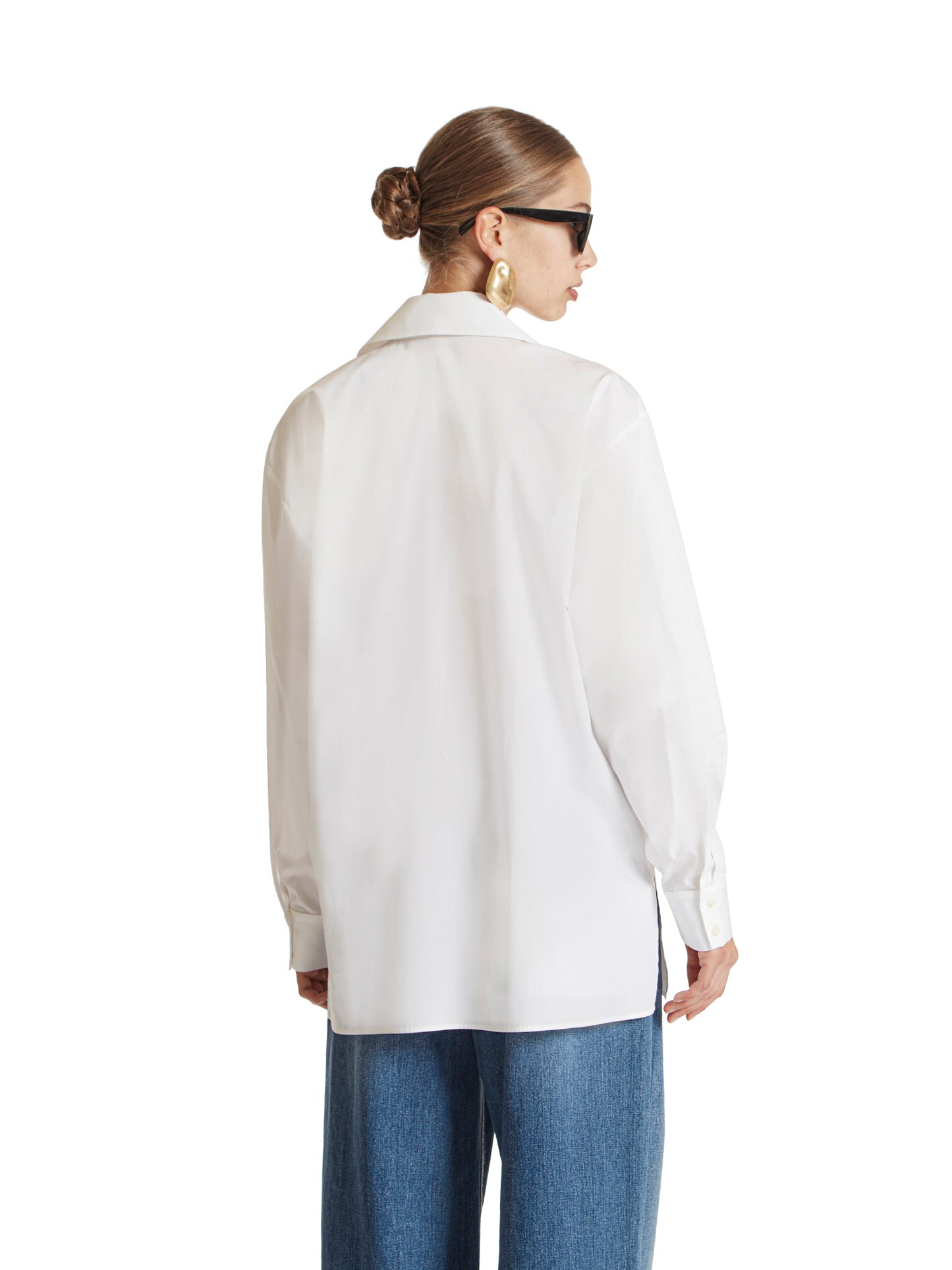 Solid poplin shirt with oversized button