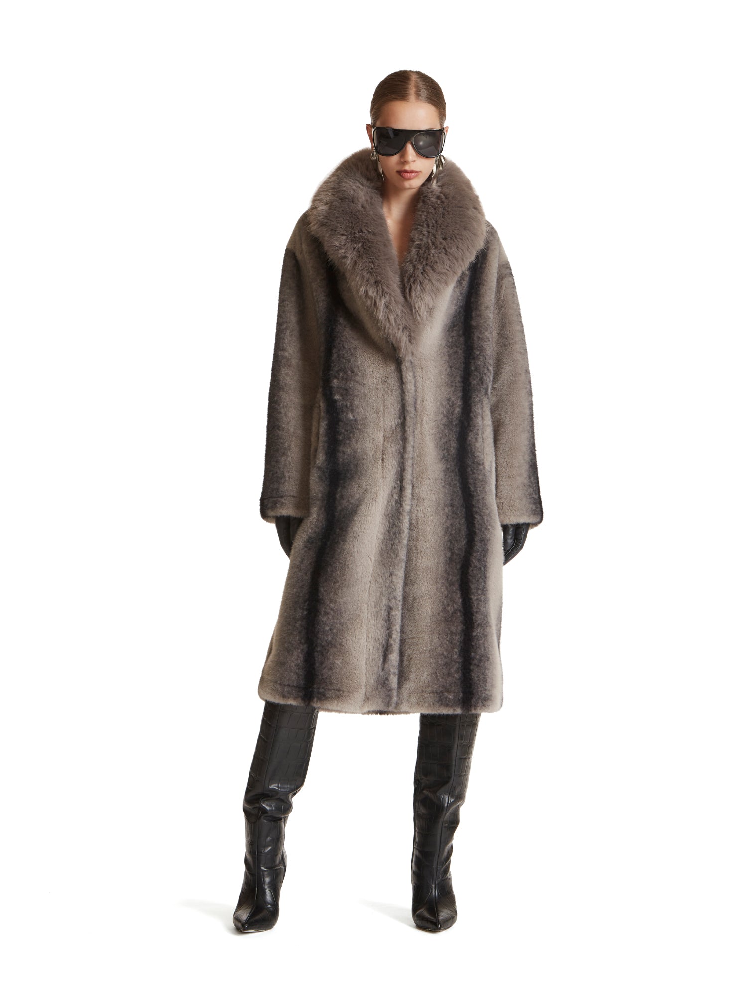 Cappotto striato con collo sciallato in ecofur
