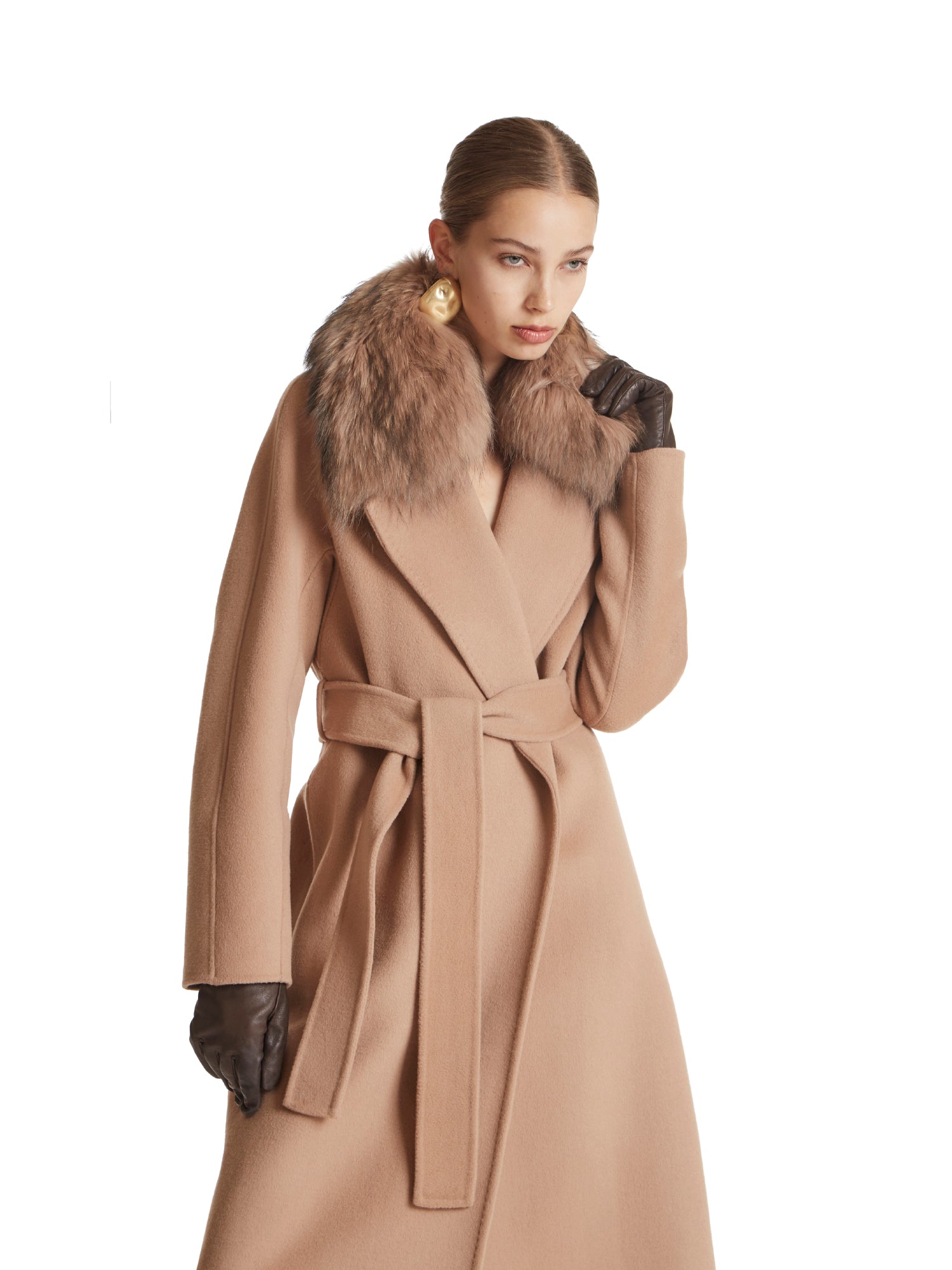 Double-breasted coat with fur collar