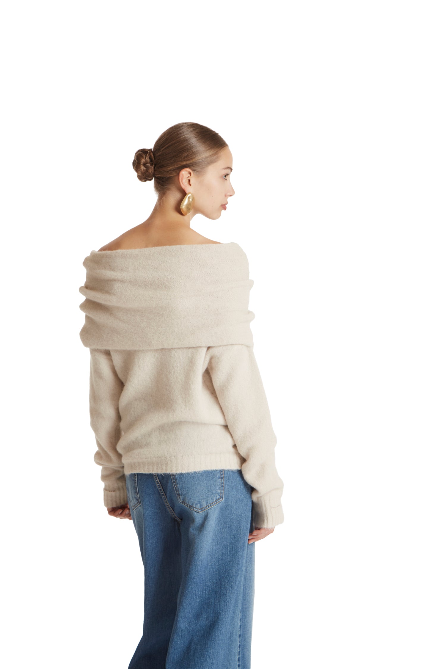 Bardot neckline sweater in alpaca yarn