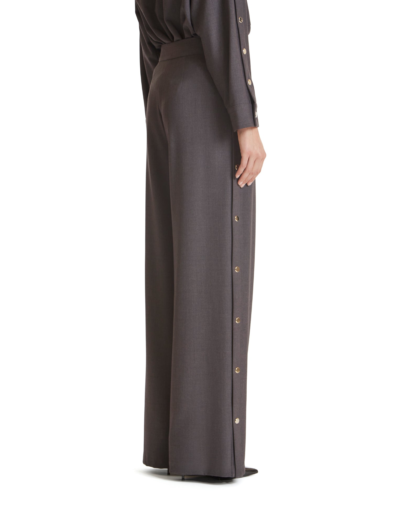 Wide-leg trousers with snap buttons in transition fabric
