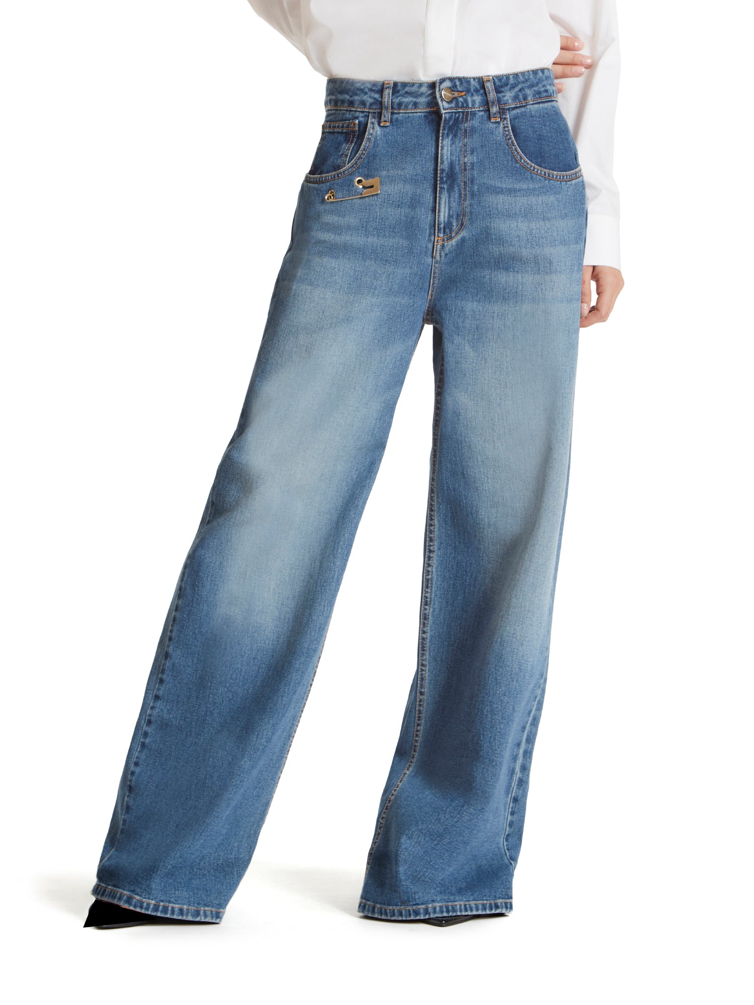 Wide-leg jeans with brooch detail
