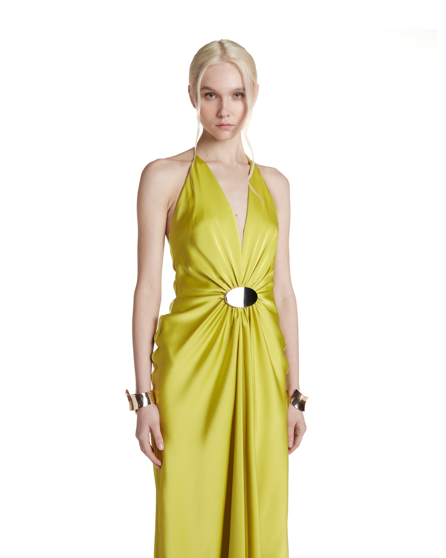 Abito lungo con scollo