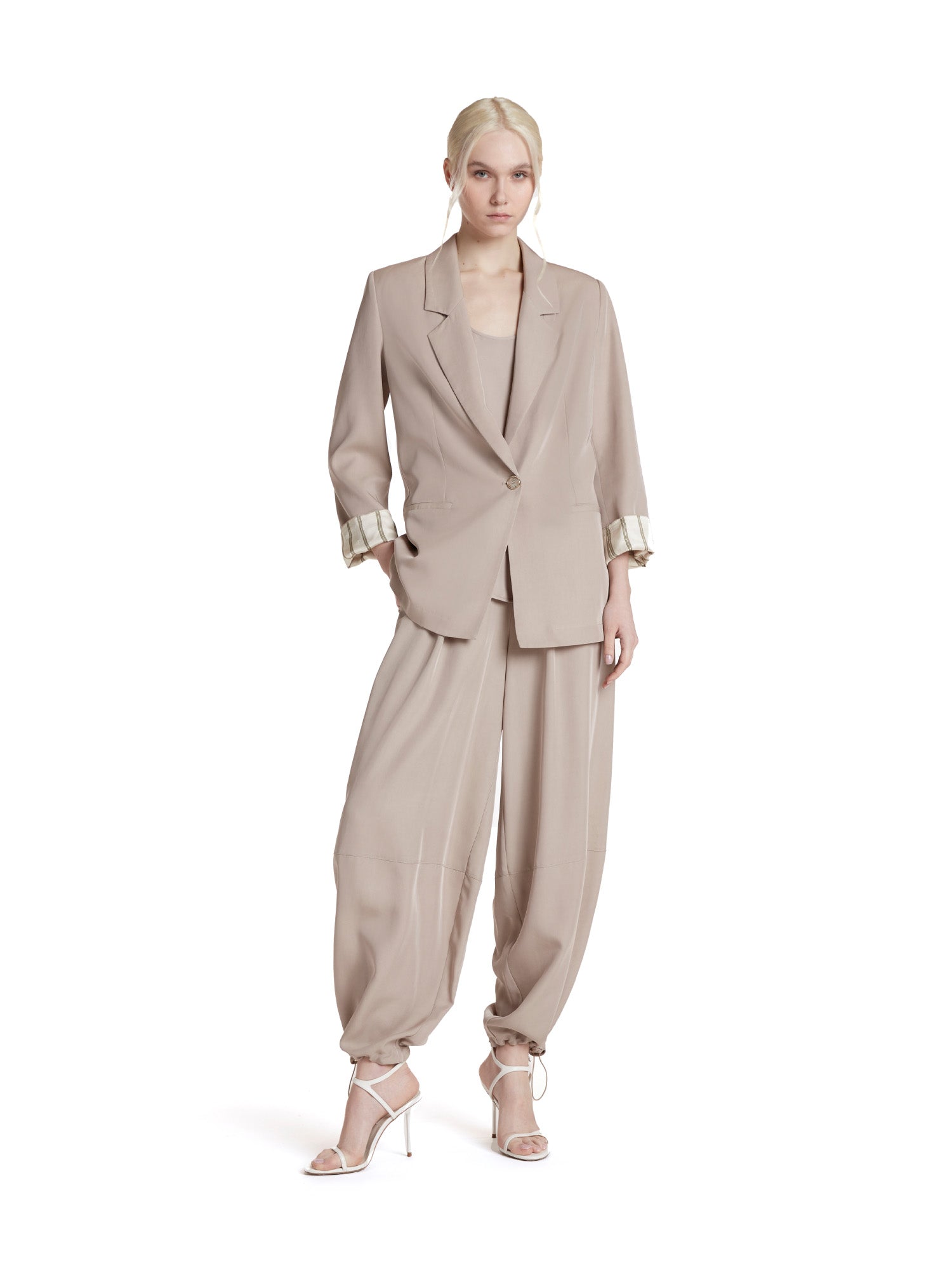 Straight jacket in viscose twill