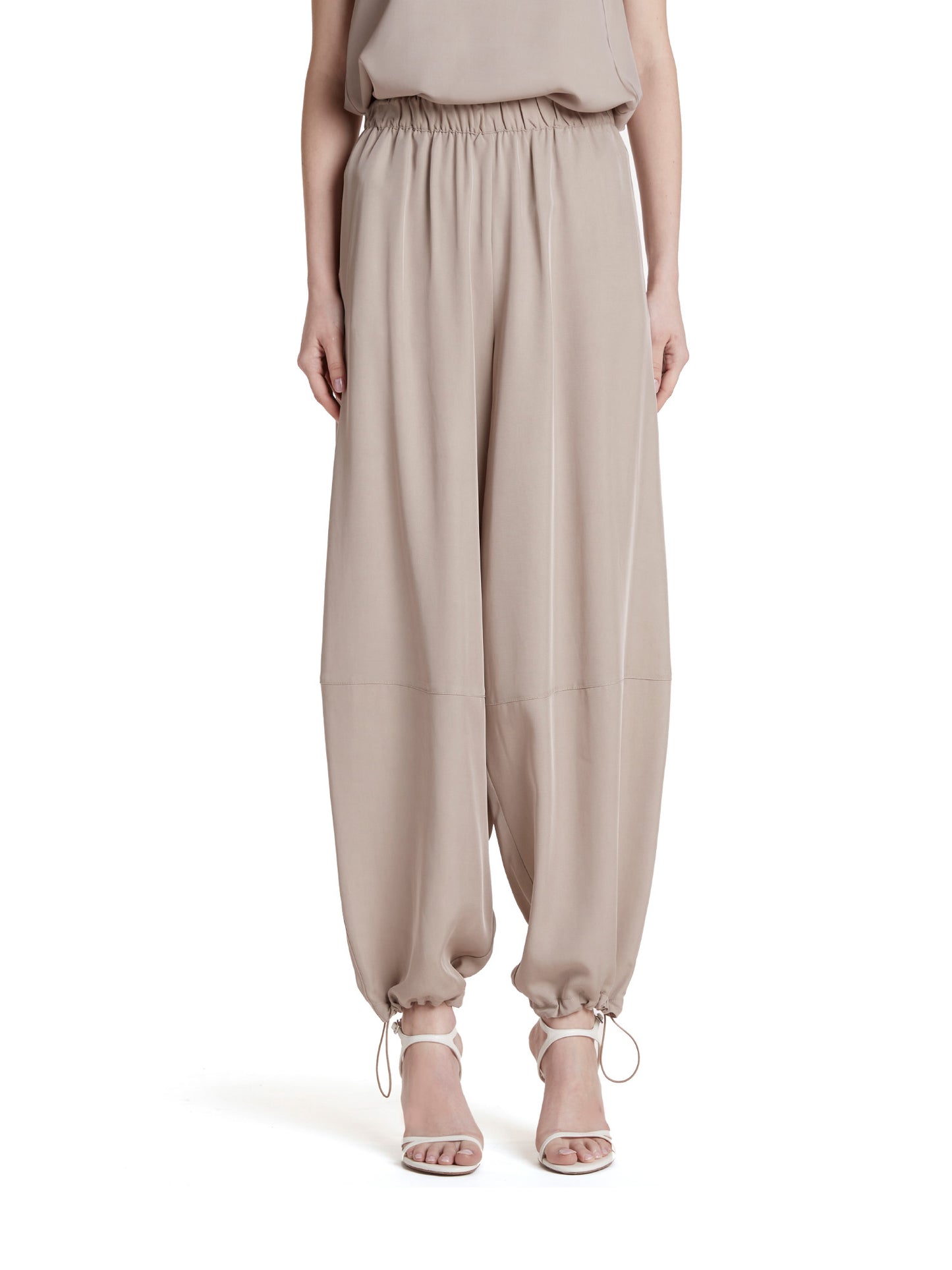 Wide-leg trousers