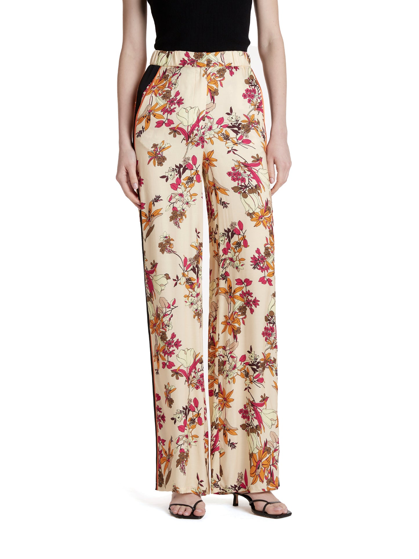 Flowing wide-leg trousers