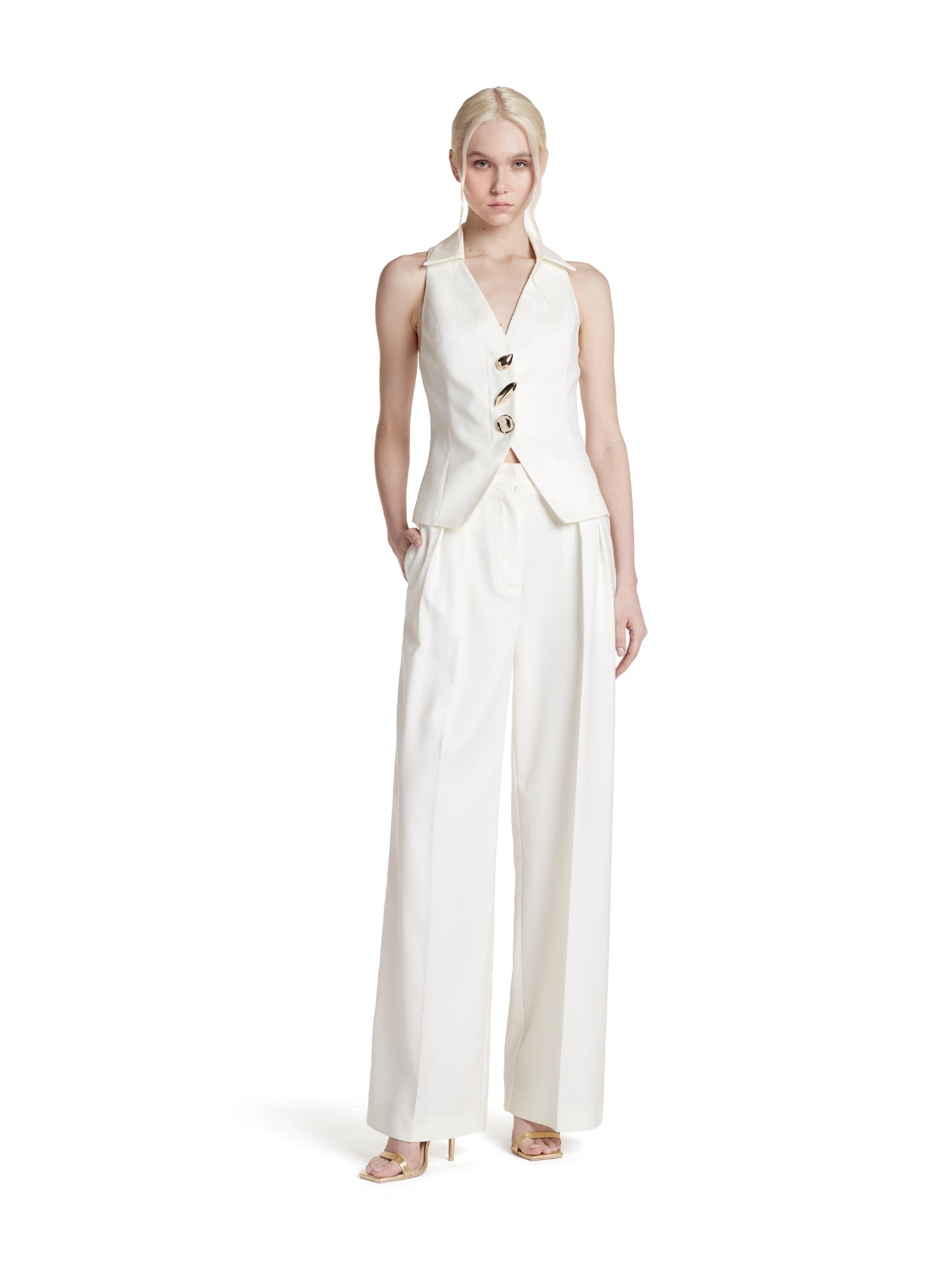 Three-button light woven top