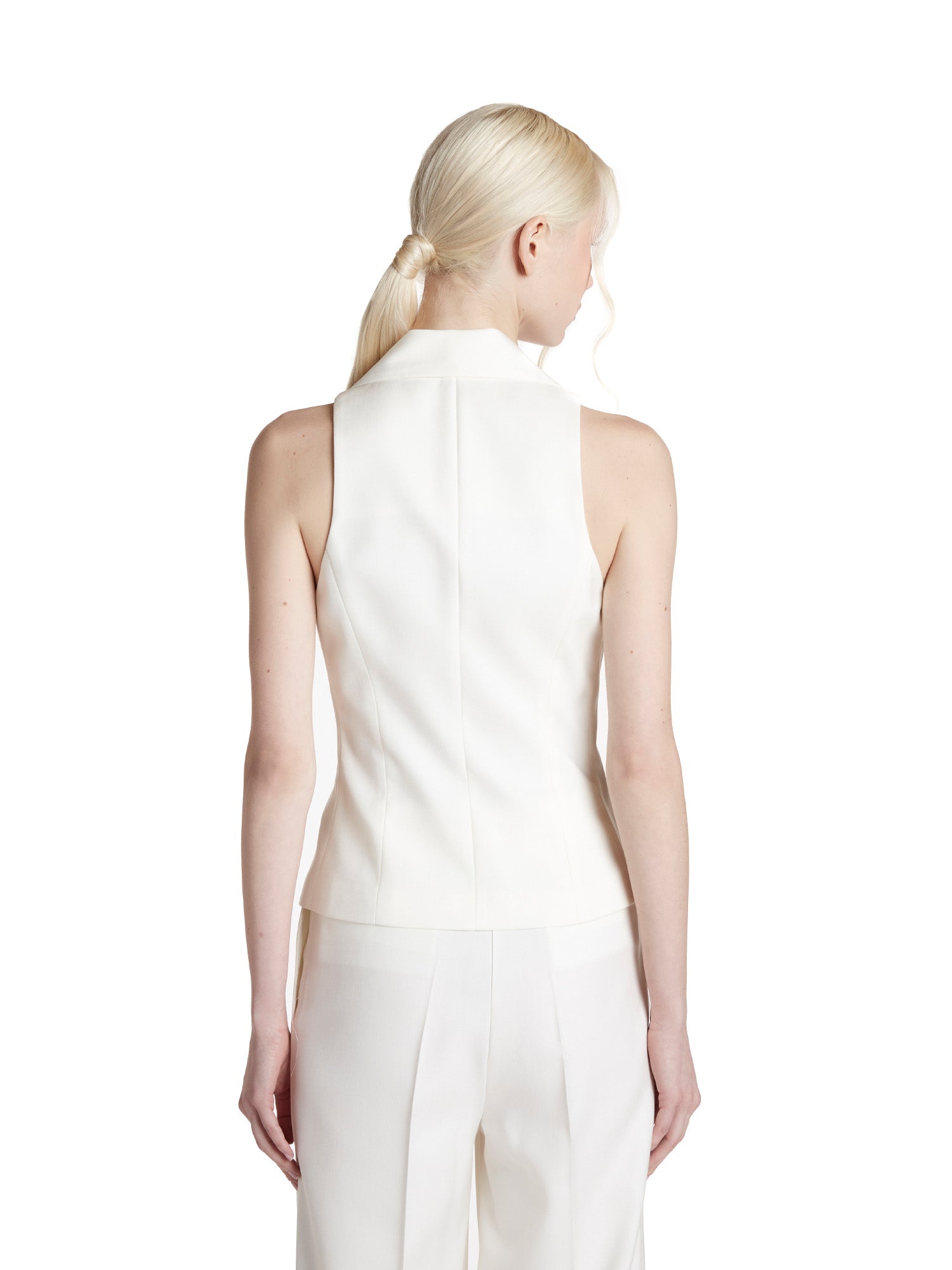 Three-button light woven top